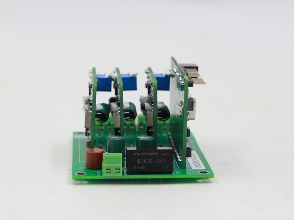 微型3路直流程控恒流源ADC-090T-201