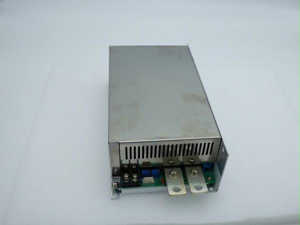 大电流交流恒流源