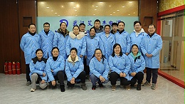 艾德杰电源-团队合影