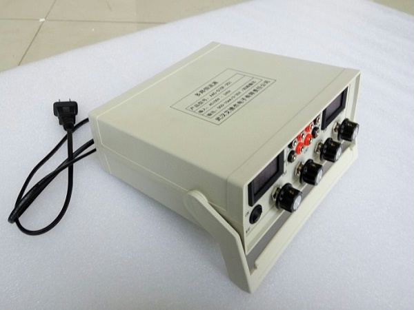 四路直流恒流源