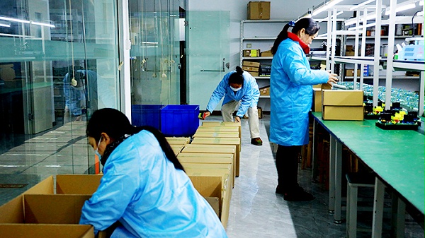 艾德杰电源-打包发货